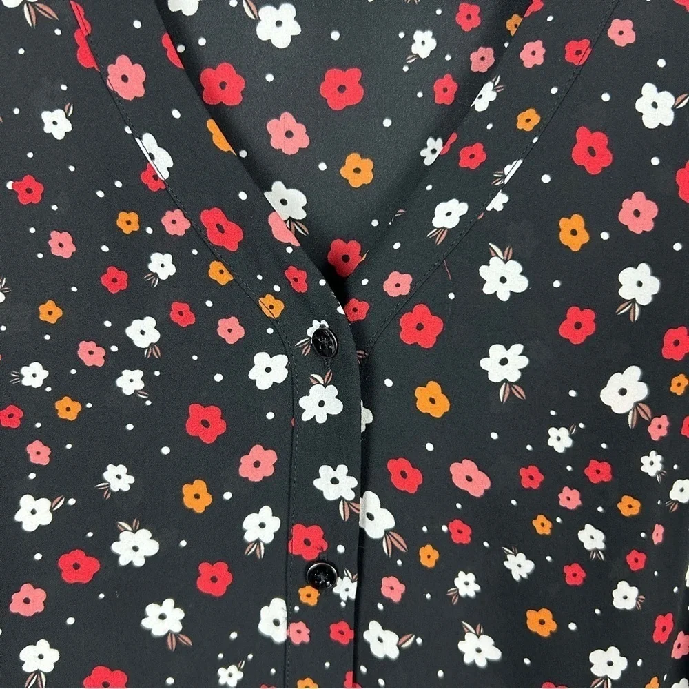 Cabi Floral Long Sleeves Striped Cuffs Button Down Blouse Small Black Red - Picture 7 of 13